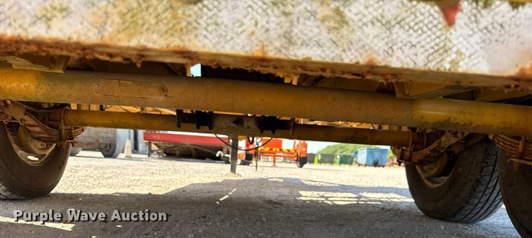 image for item DJ9693 2001 Vermeer E800 vacuum excavator