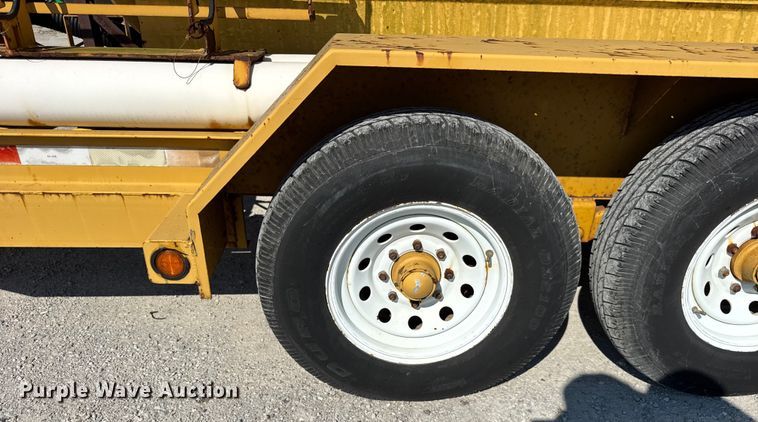 image for item DJ9693 2001 Vermeer E800 vacuum excavator