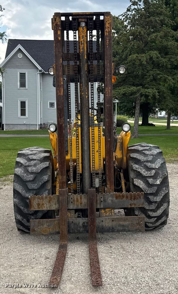image for item DJ9704 1976 John Deere 480B forklift