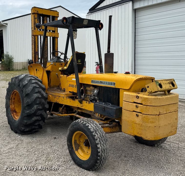 image for item DJ9704 1976 John Deere 480B forklift