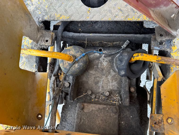 image for item DJ9704 1976 John Deere 480B forklift