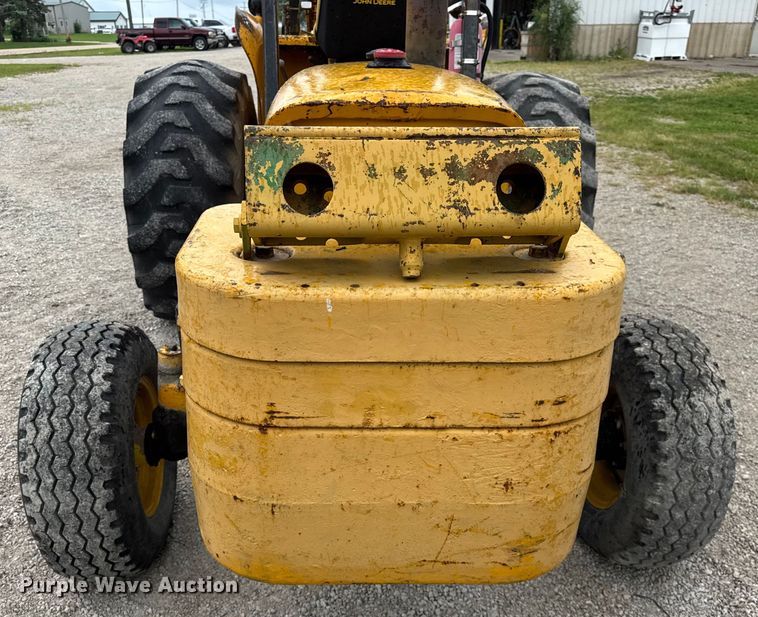 image for item DJ9704 1976 John Deere 480B forklift