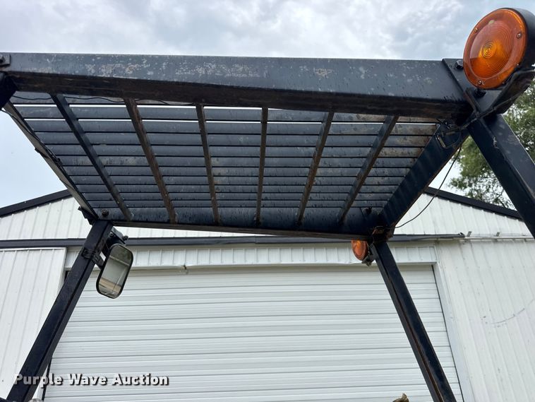 image for item DJ9704 1976 John Deere 480B forklift