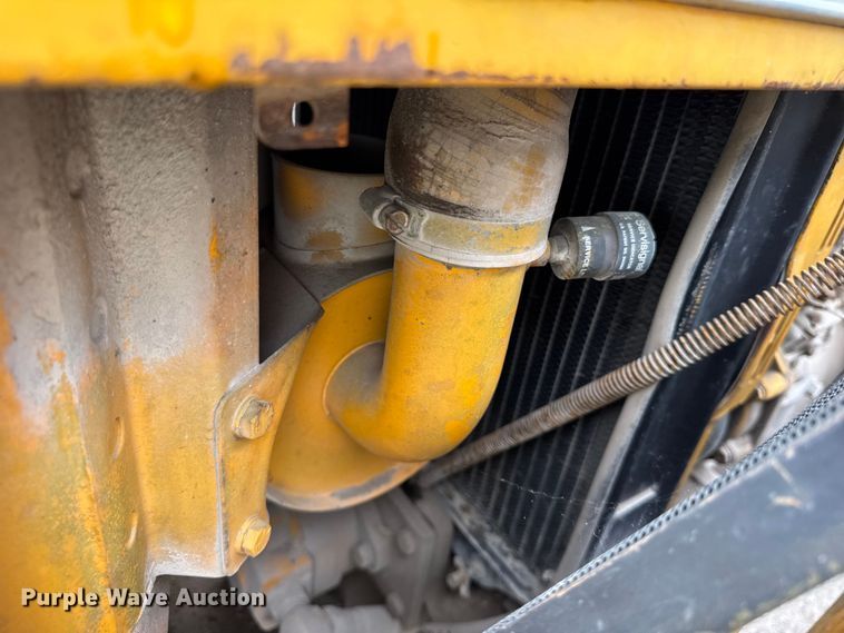 image for item DJ9704 1976 John Deere 480B forklift