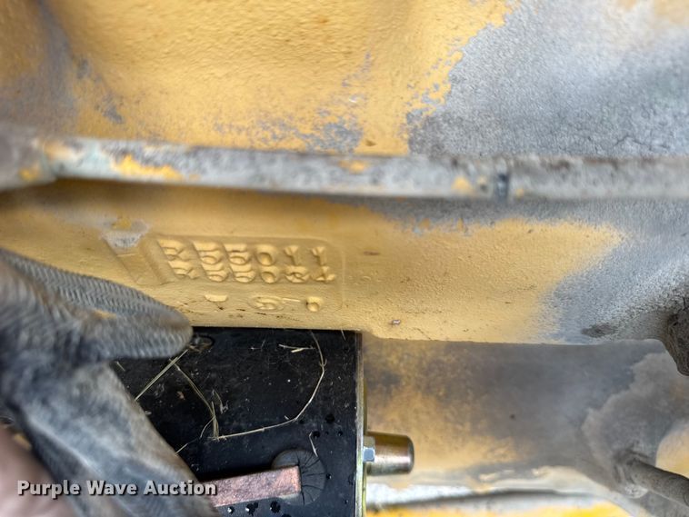 image for item DJ9704 1976 John Deere 480B forklift