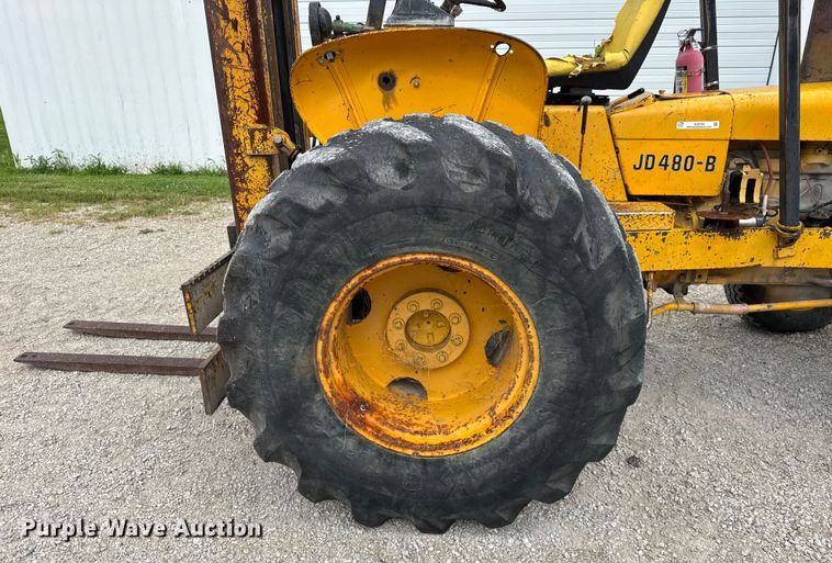 image for item DJ9704 1976 John Deere 480B forklift