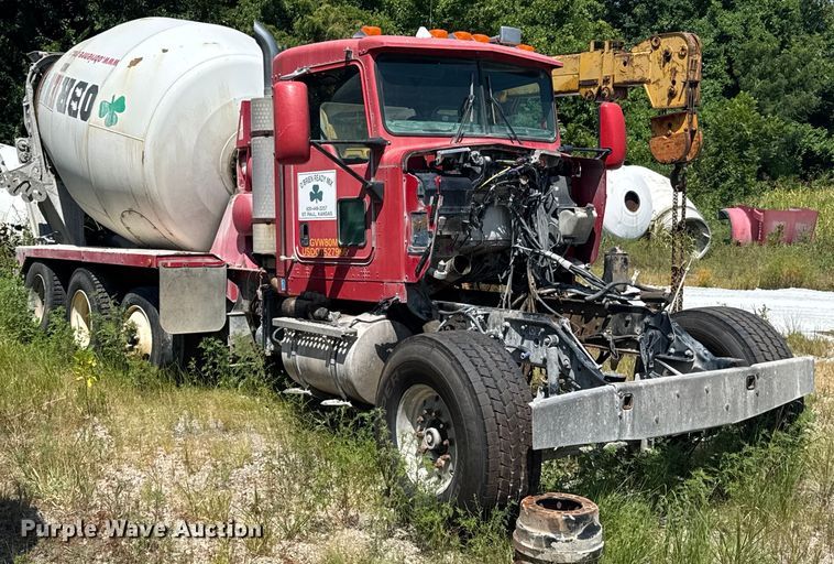 image for item DK0000 2005 Kenworth W900 ready mix truck