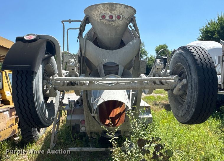 image for item DK0000 2005 Kenworth W900 ready mix truck