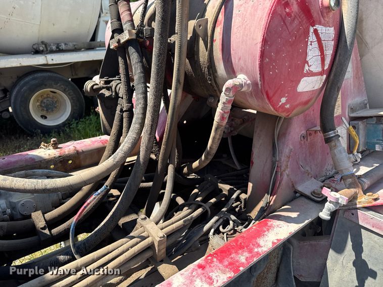 image for item DK0000 2005 Kenworth W900 ready mix truck