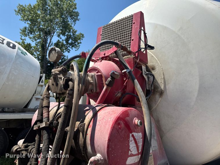 image for item DK0000 2005 Kenworth W900 ready mix truck