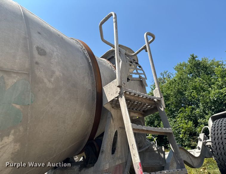 image for item DK0000 2005 Kenworth W900 ready mix truck