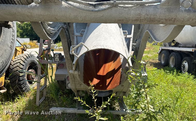 image for item DK0000 2005 Kenworth W900 ready mix truck