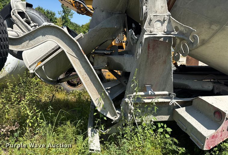 image for item DK0000 2005 Kenworth W900 ready mix truck