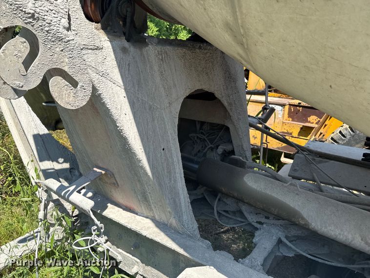 image for item DK0000 2005 Kenworth W900 ready mix truck