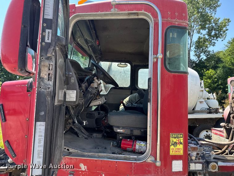 image for item DK0000 2005 Kenworth W900 ready mix truck