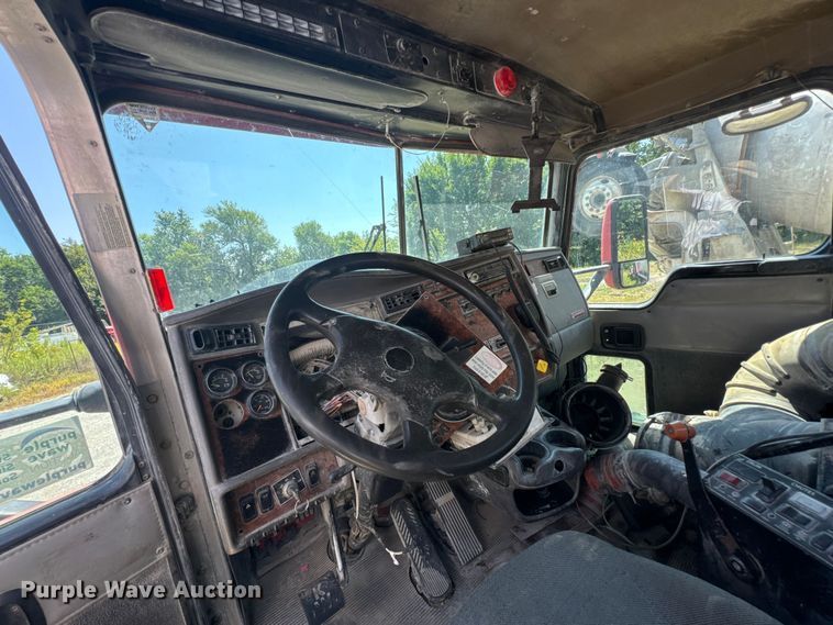 image for item DK0000 2005 Kenworth W900 ready mix truck