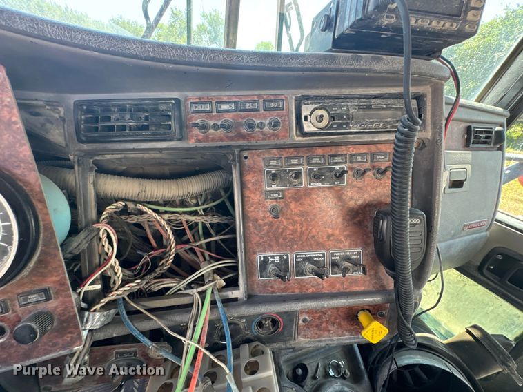 image for item DK0000 2005 Kenworth W900 ready mix truck