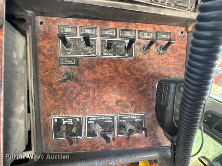 image for item DK0000 2005 Kenworth W900 ready mix truck