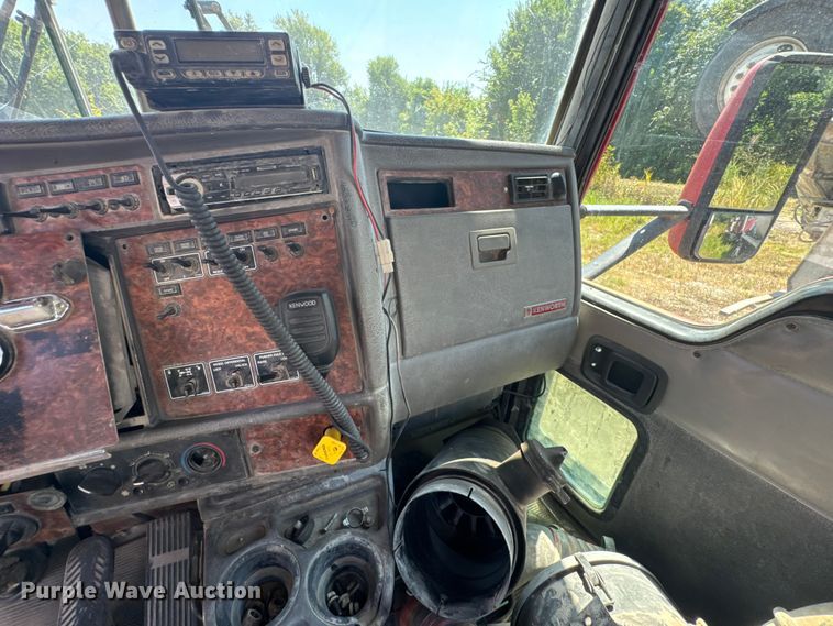 image for item DK0000 2005 Kenworth W900 ready mix truck