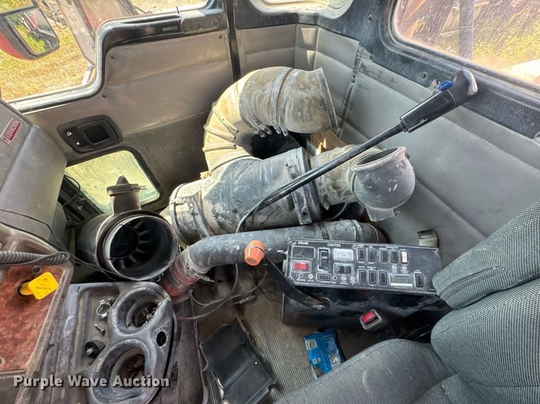 image for item DK0000 2005 Kenworth W900 ready mix truck