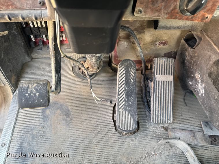 image for item DK0000 2005 Kenworth W900 ready mix truck