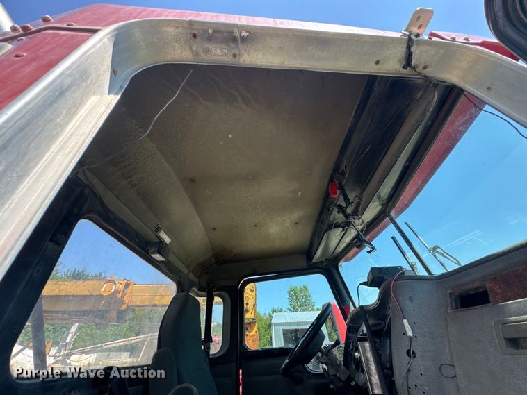 image for item DK0000 2005 Kenworth W900 ready mix truck