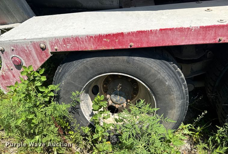 image for item DK0000 2005 Kenworth W900 ready mix truck