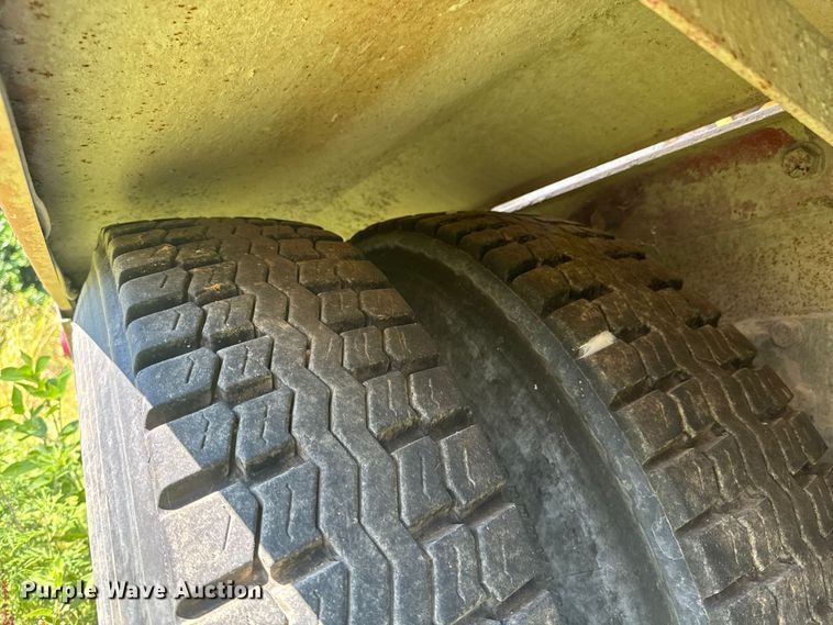 image for item DK0000 2005 Kenworth W900 ready mix truck