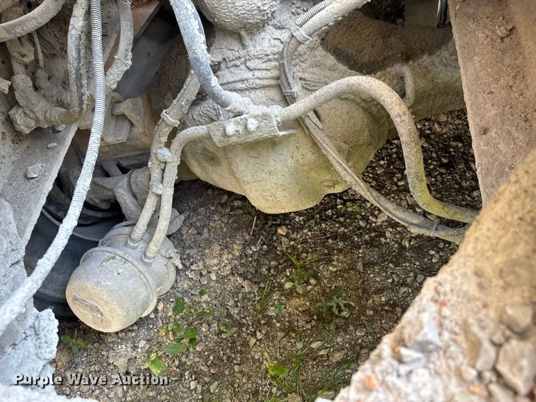 image for item DK0000 2005 Kenworth W900 ready mix truck