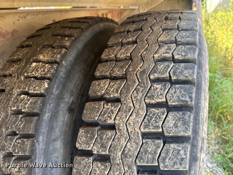 image for item DK0000 2005 Kenworth W900 ready mix truck