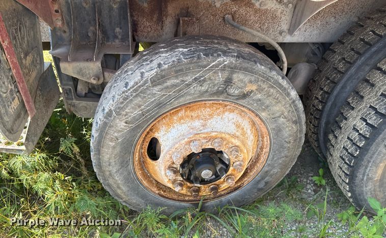 image for item DK0000 2005 Kenworth W900 ready mix truck