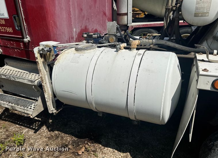 image for item DK0001 2005 Kenworth W900 ready mix truck