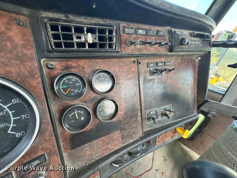 image for item DK0001 2005 Kenworth W900 ready mix truck