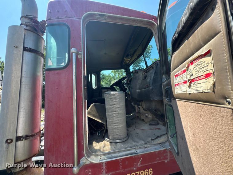 image for item DK0001 2005 Kenworth W900 ready mix truck