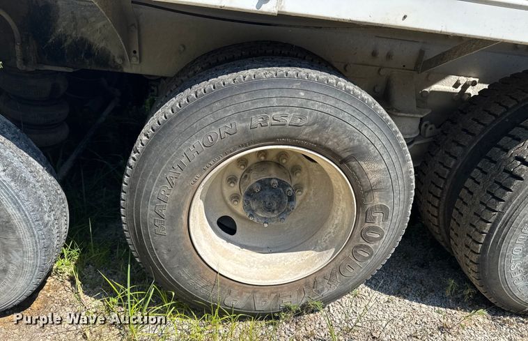 image for item DK0001 2005 Kenworth W900 ready mix truck