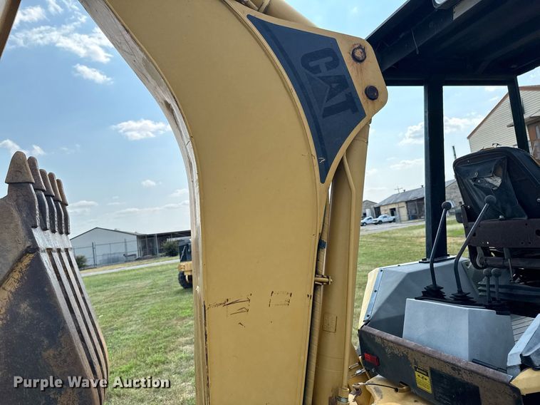 image for item DK0015 1994 Caterpillar 416B backhoe