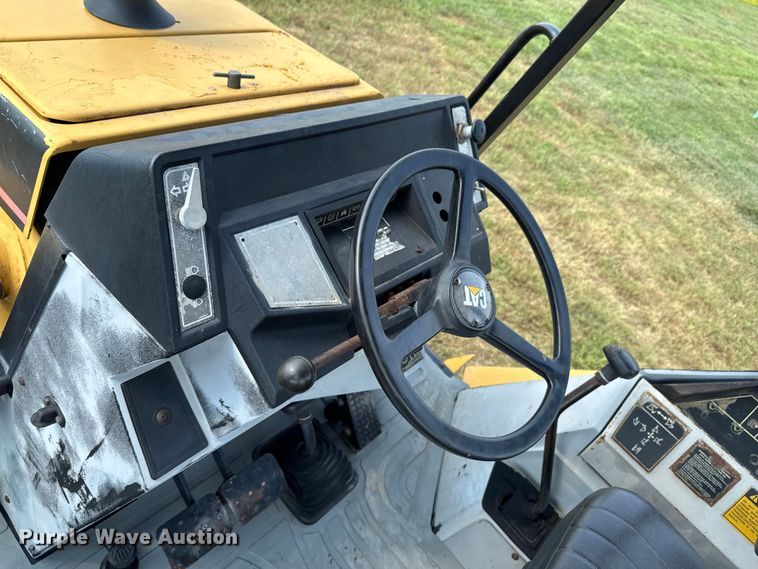 image for item DK0015 1994 Caterpillar 416B backhoe