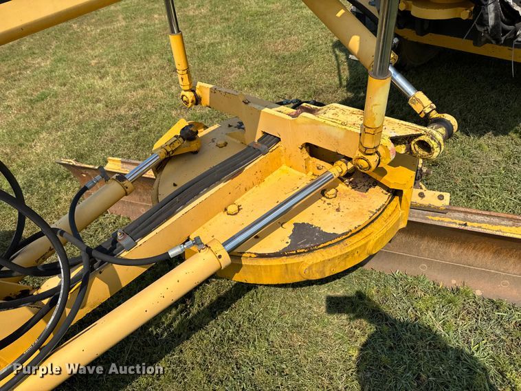 image for item DK0016 Volvo G80 motor grader