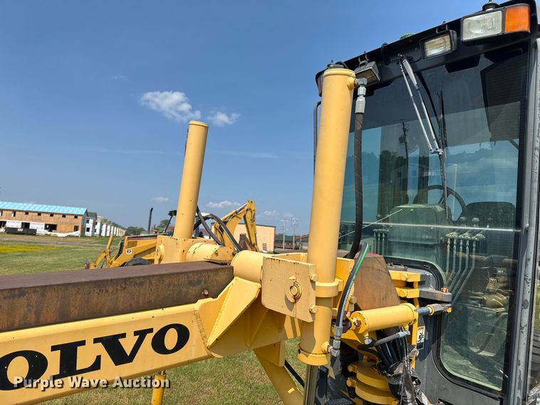 image for item DK0016 Volvo G80 motor grader