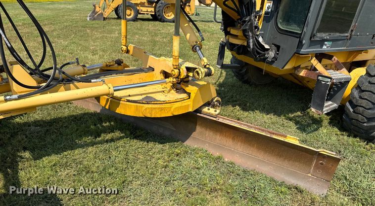 image for item DK0016 Volvo G80 motor grader