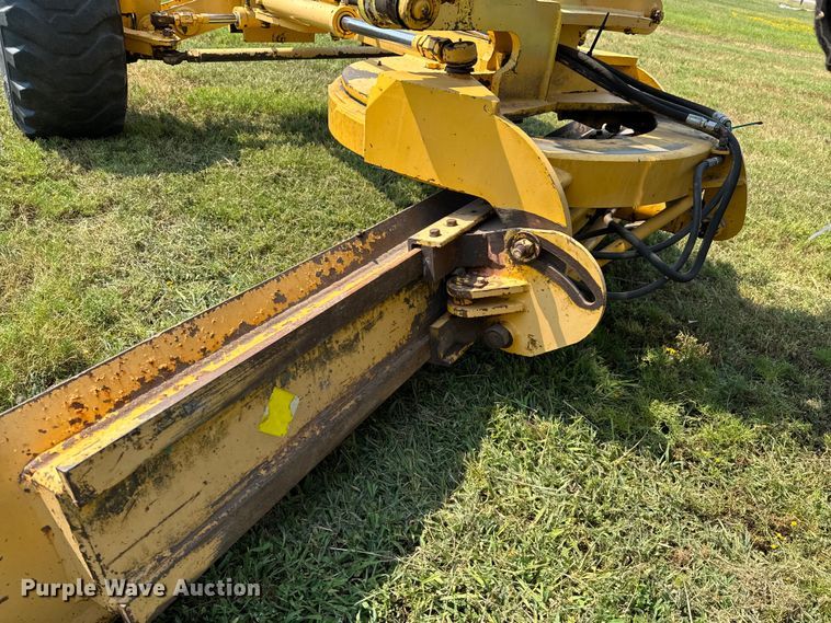 image for item DK0016 Volvo G80 motor grader