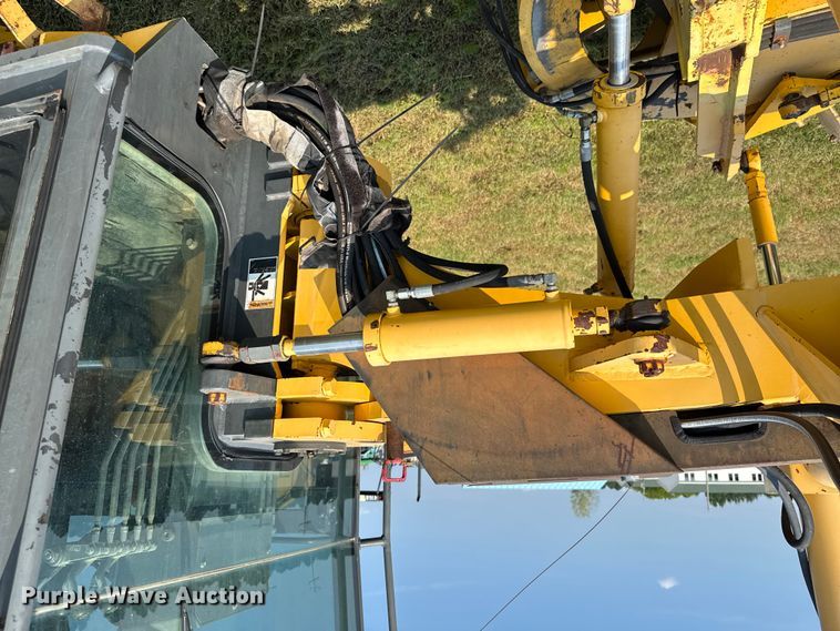 image for item DK0016 Volvo G80 motor grader