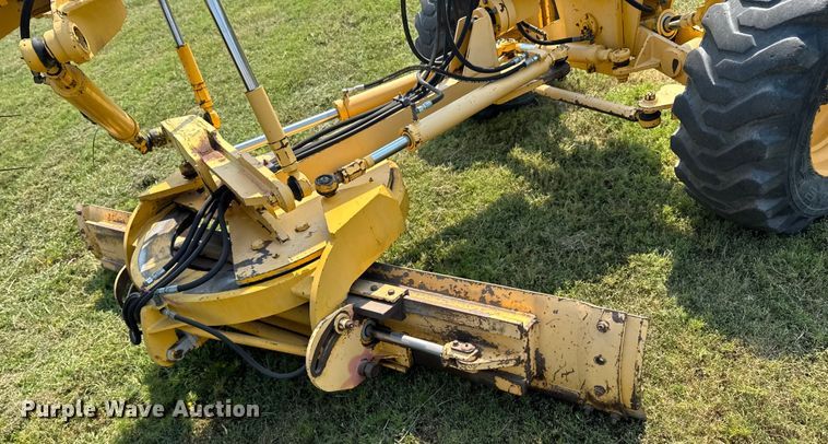 image for item DK0016 Volvo G80 motor grader