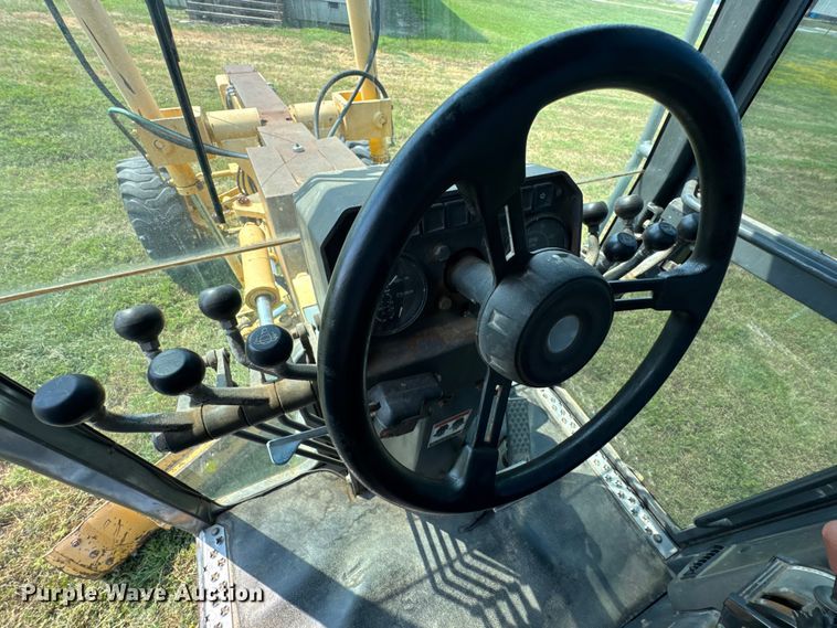 image for item DK0016 Volvo G80 motor grader