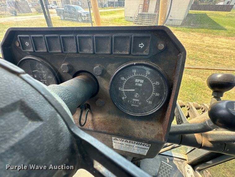 image for item DK0016 Volvo G80 motor grader