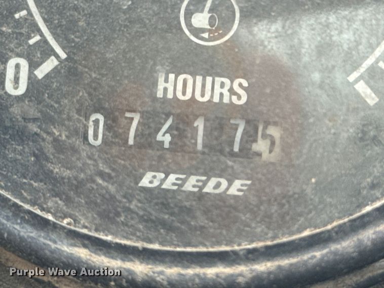 image for item DK0016 Volvo G80 motor grader