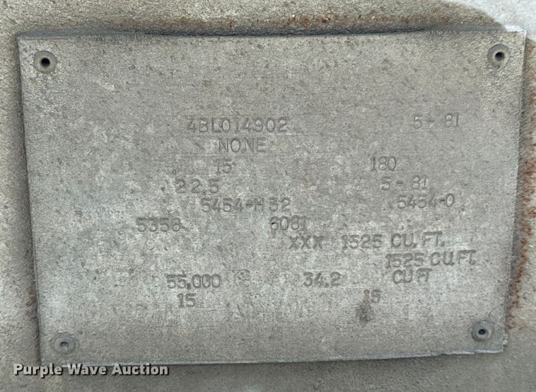 image for item DO0882 1981 Fruehauf pneumatic dry bulk trailer