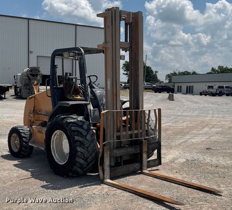 image for item DO0953 Case 588G forklift