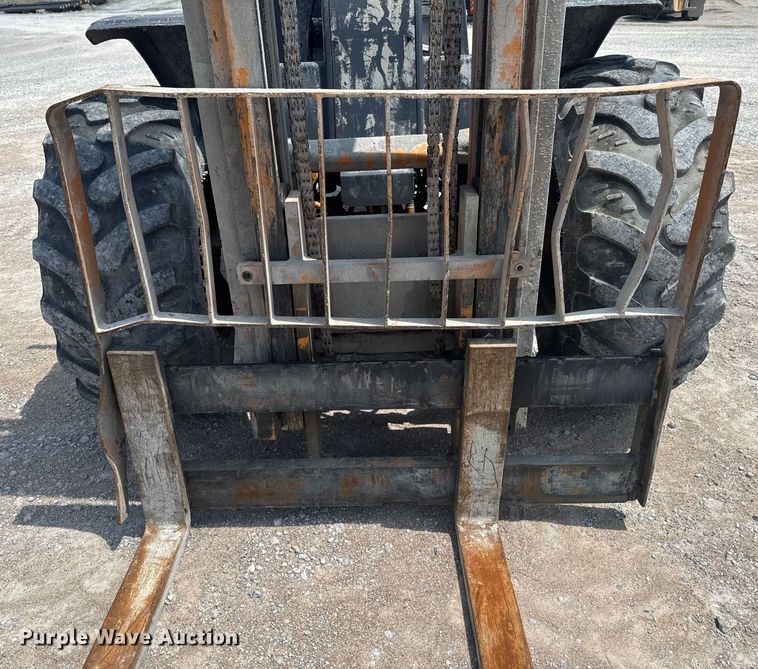 image for item DO0953 Case 588G forklift