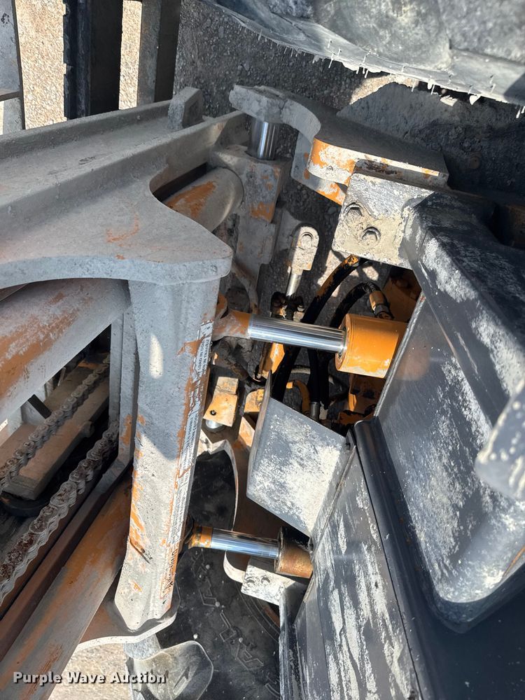 image for item DO0953 Case 588G forklift